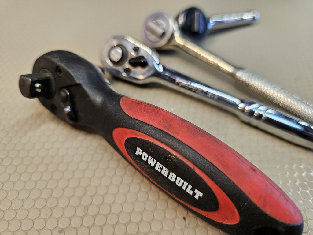 4 Powerbuilt CT-V Ratchet 1/4 & 3/8" Drive GREAT WORKING CONDITION.  107