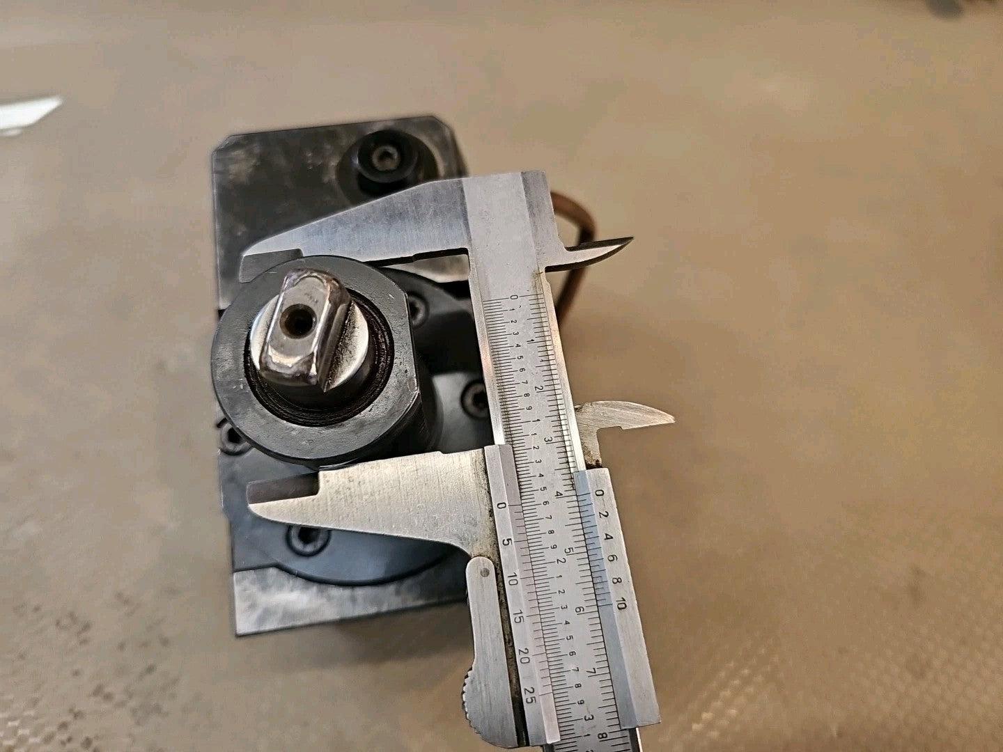 WTO VDI40 Right Angle Live Tool Holder Typ 410120094-40 CNC Lathe Driven Tool