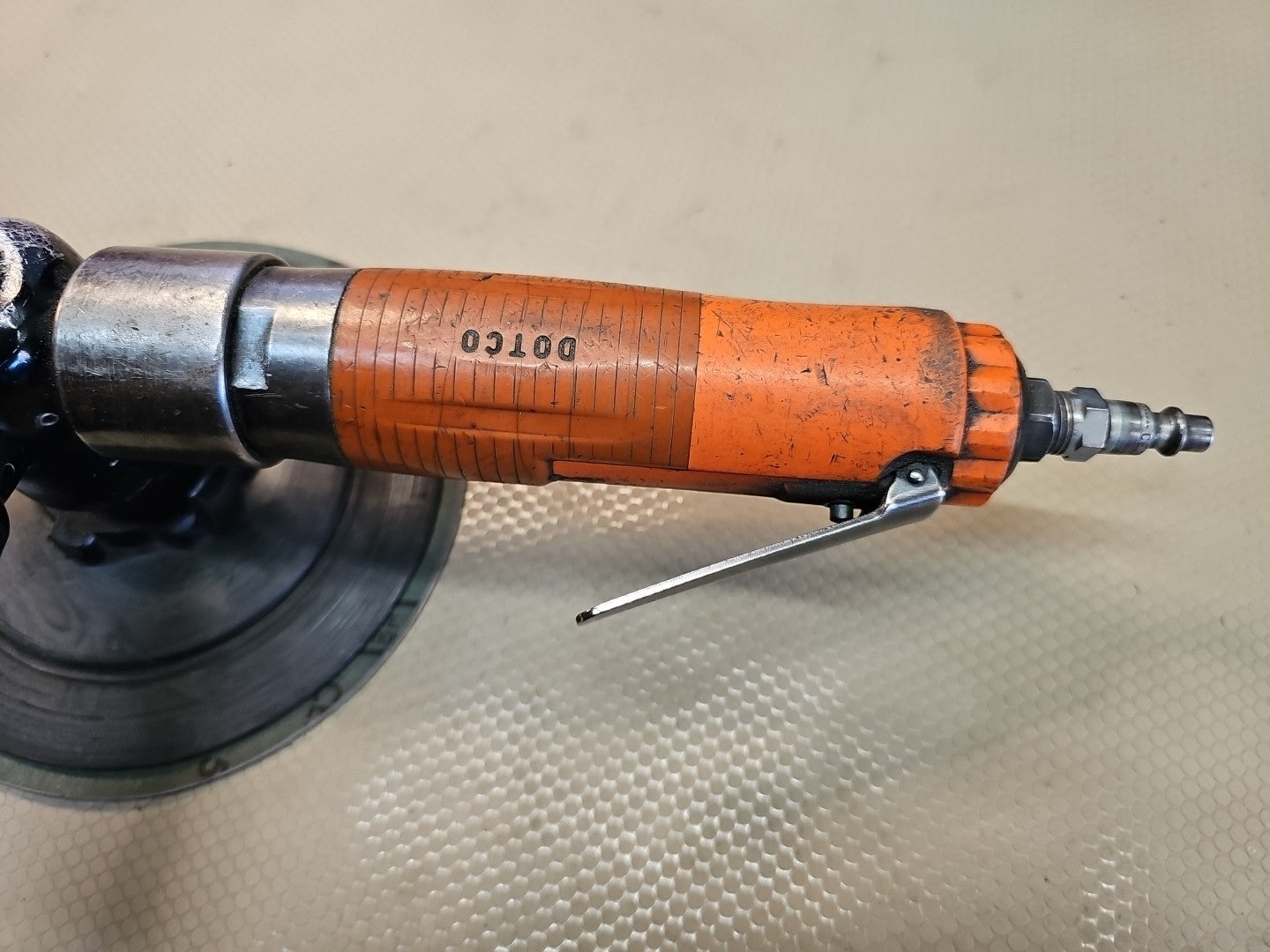 Dotco 12L2750-80 Air Pneumatic Sander Buffer Polisher 6000 RPM *900$ MSRP*