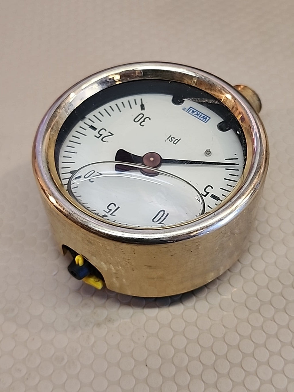 Wika Pressure Gauge 0-30 Psi NPT Connection 
