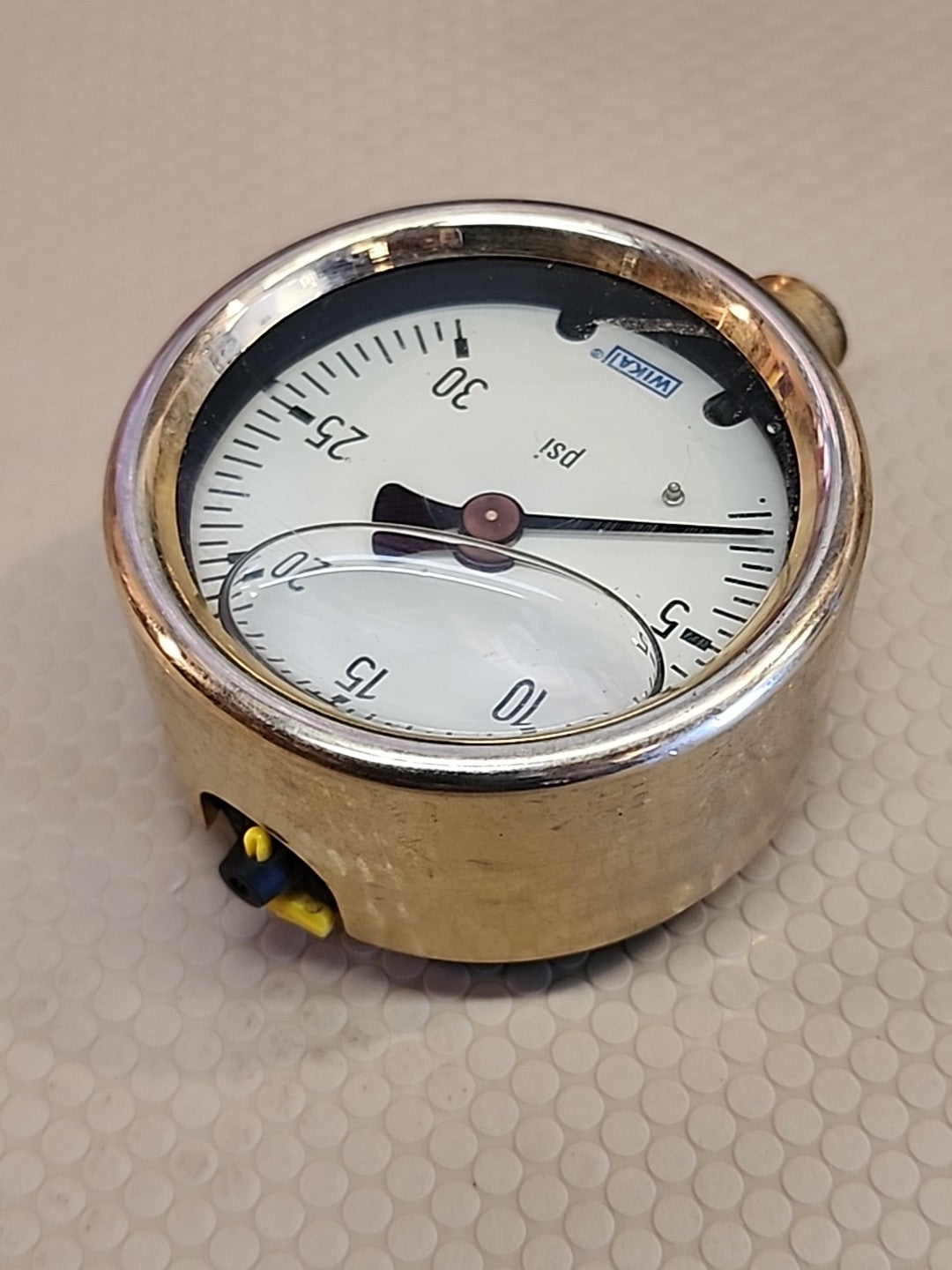 Wika Pressure Gauge 0-30 Psi NPT Connection 