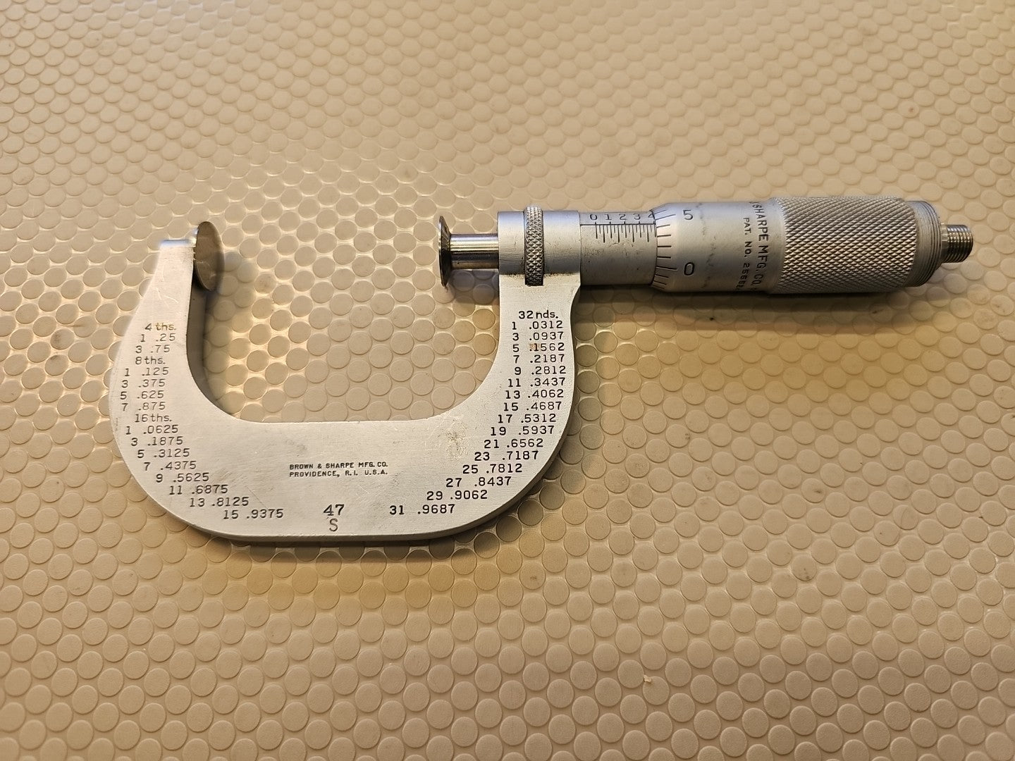 Vintage BROWN & SHARPE Micrometer No. 47 S USA