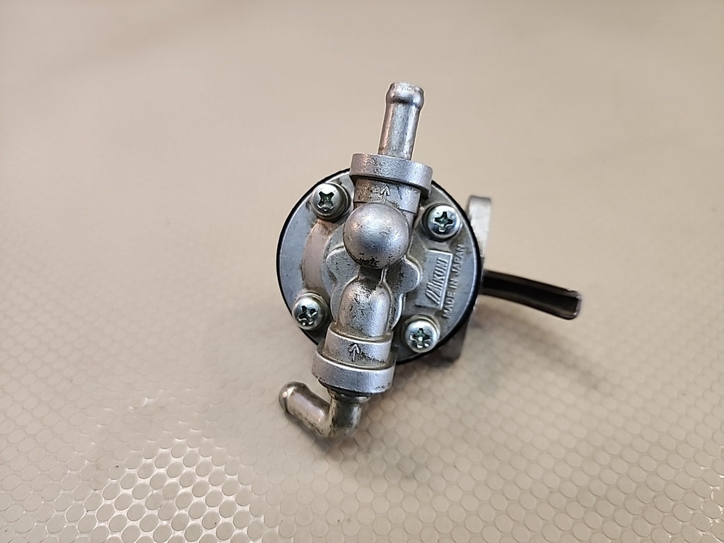 OEM Fuel Pump 16604-52032 For Kubota D1101 Z482 V2203 V2003 V1903 V2403 V1502