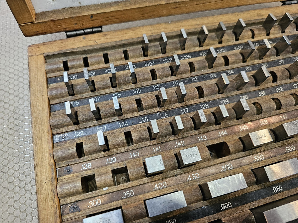JIT Gage Block Set 81 (79) Pieces, .050 To 4" JAPAN Grade 3 w/wood case