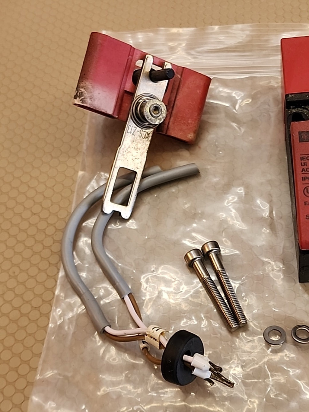 Telemecanique Sensors Safety Interlock Switch XCSPA791, IP67, IEC 60947-5-1
