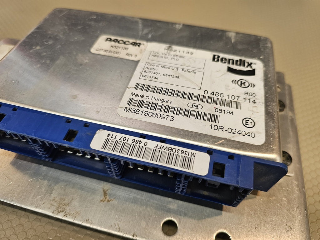 BENDIX ANTILOCK BRAKE MODULE ABS K058432 3703690C2 0 486 107 022