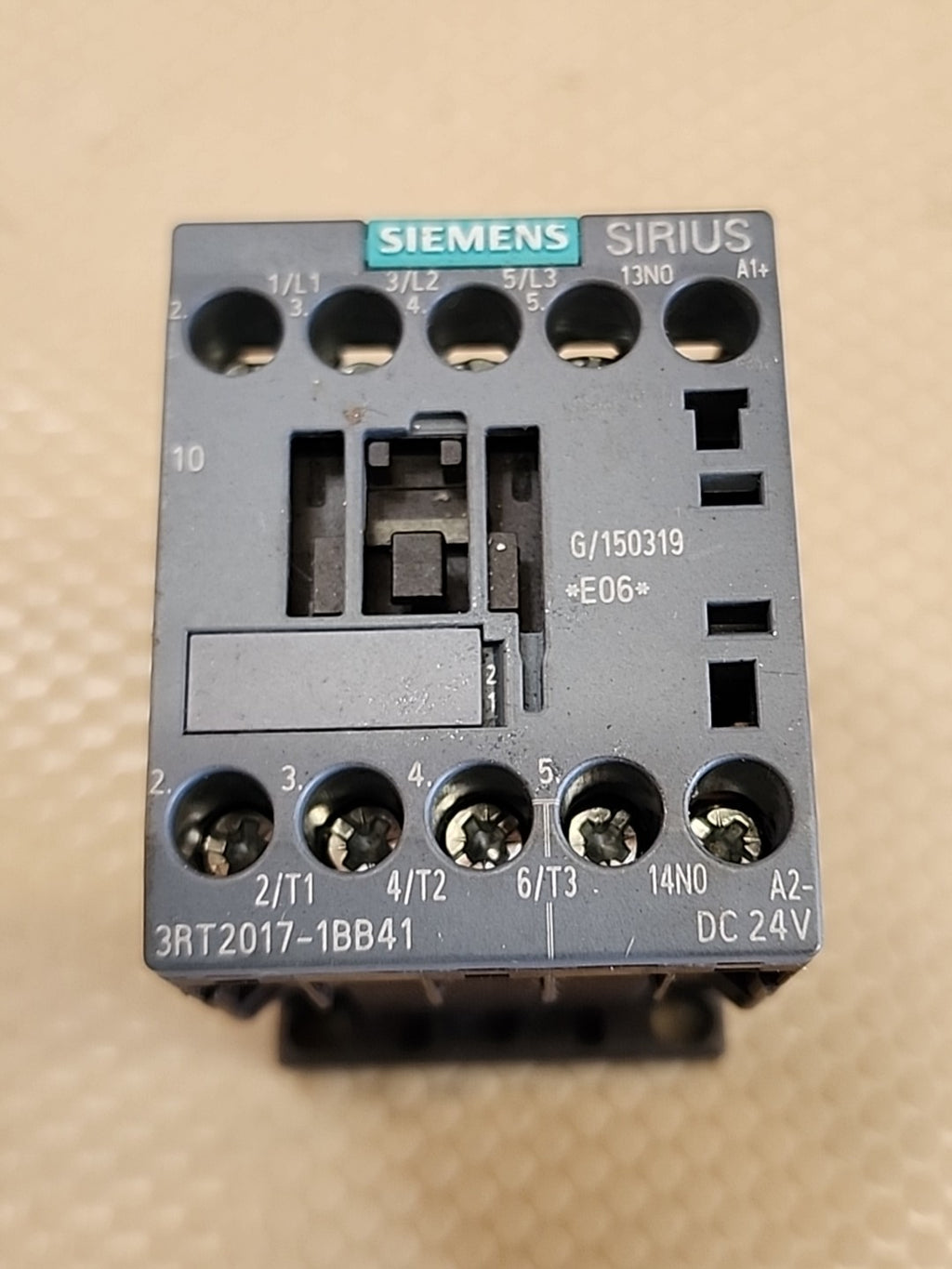 Siemens 3RT2017-1BB41 3-Pole Power Contactor