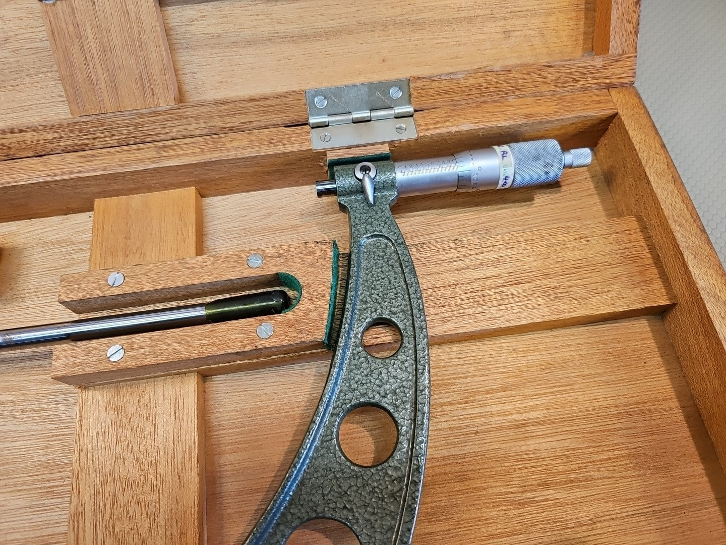 MITUTOYO No. 103-191 14-15" OUTSIDE MICROMETER with Wood Case and Standard *MINT