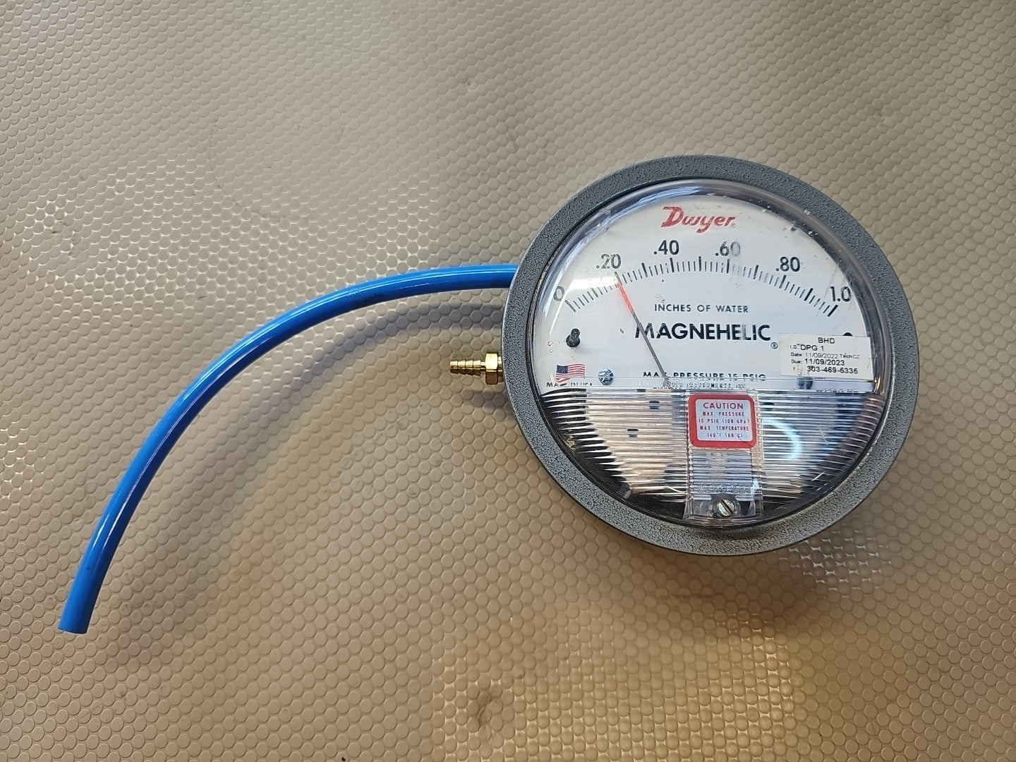 Dwyer Magnehelic Differential Pressure Gauge, 2000: 0-1.0 WC 15 PSIG W25AG MK