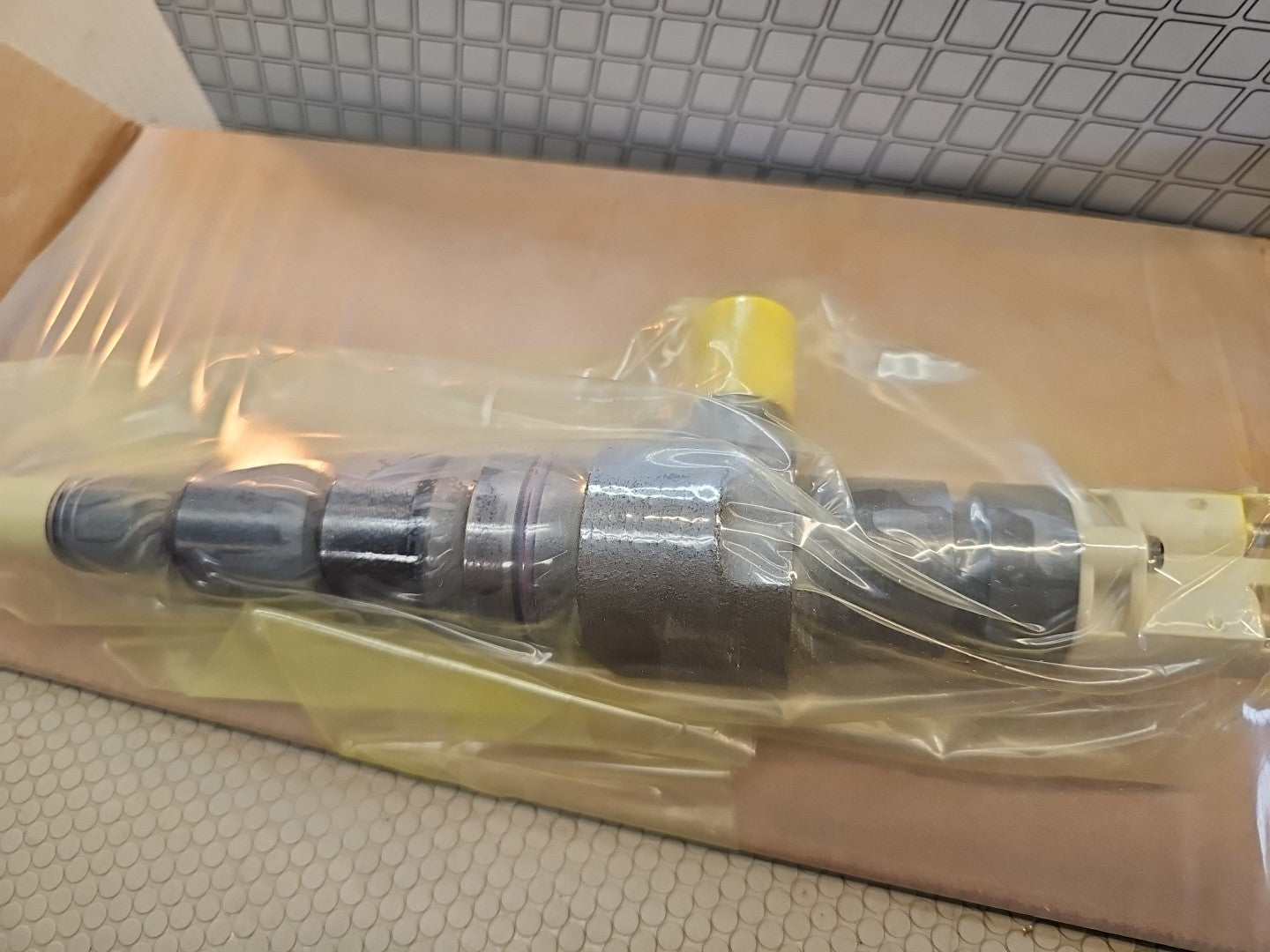 NEW OEM Mercedes MTU Injector 9360701787, 9360702187, 9360701887 Genuine Atego