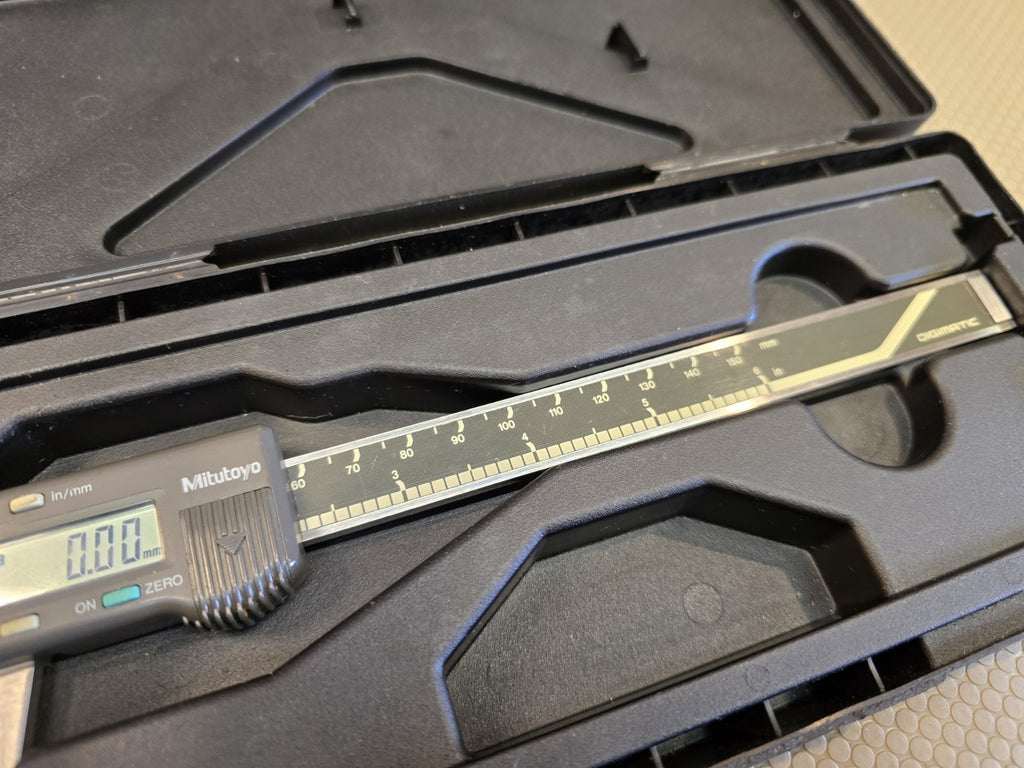 Mitutoyo 500-133 CD-6"B Digimatic 0-6" Digital Caliper with Case