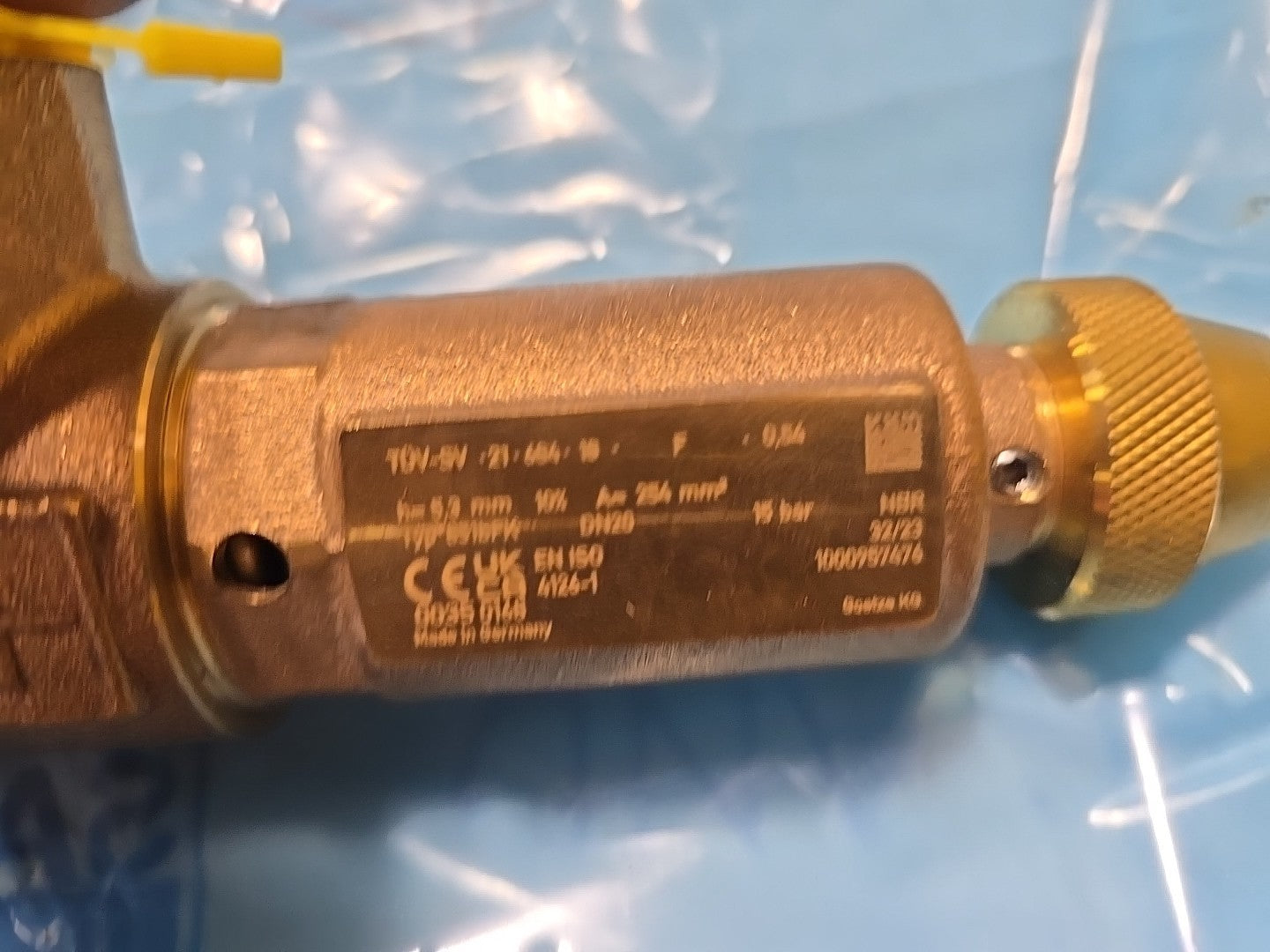 New GOETZE 851bFK DN20 SAFETY VALVE RELIEF VALVE 091911690 EPDM 6bar 415mm²