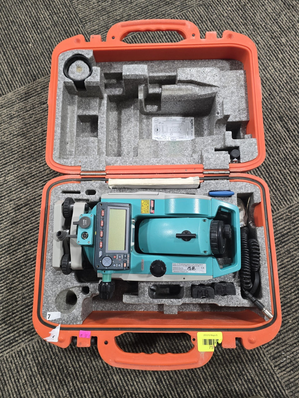 Sokkia SET630R Reflectorless Total Station W/ 2 Batteries, Case, Tools