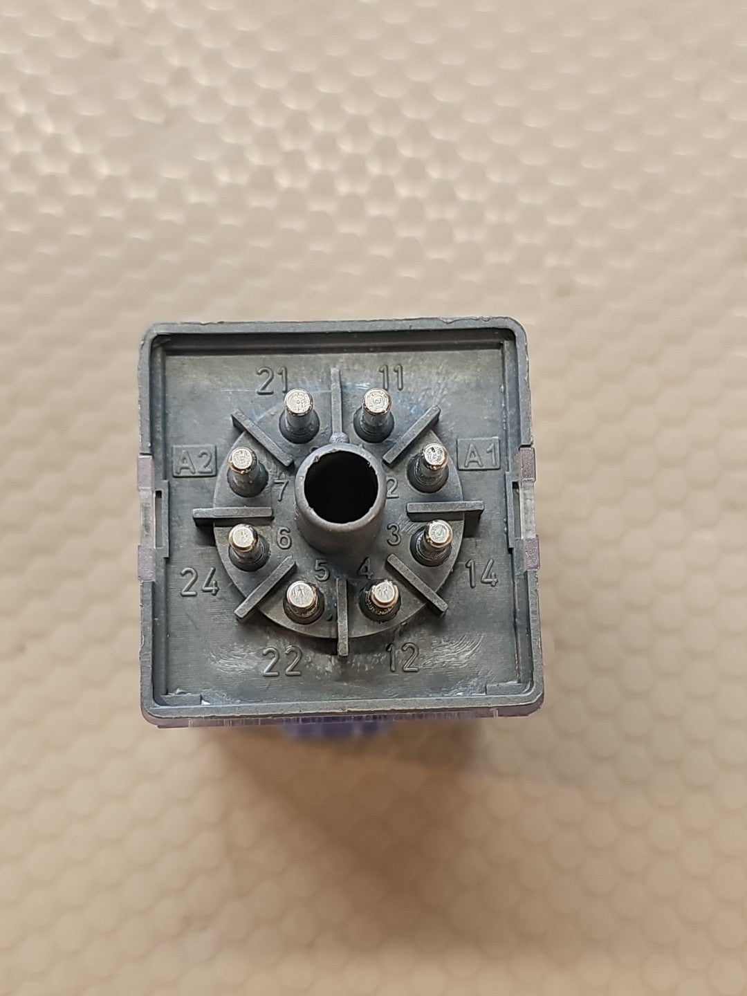 Releco MR-C C2-A20X AC120V 60Hz Relay 120VAC 8-Pin 10A 