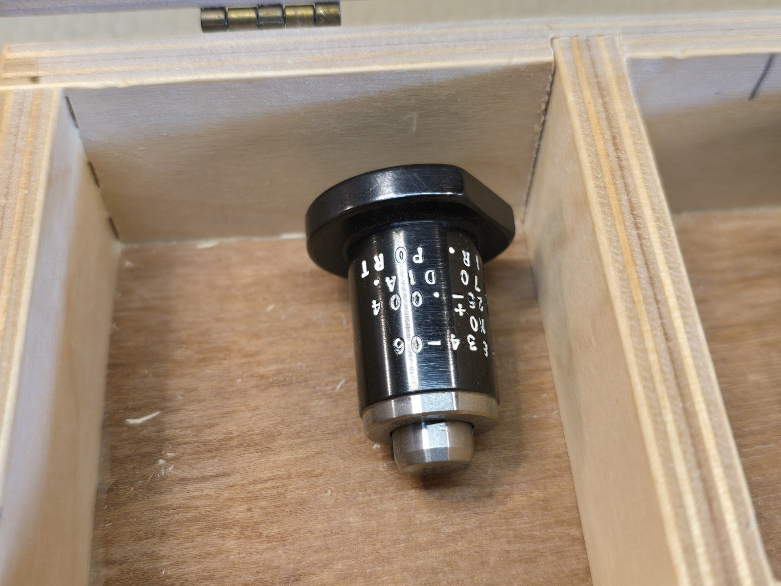 Educated FLUSH PIN GAGE For Dow Gage or Tacomp Stub Set In Wooden Box