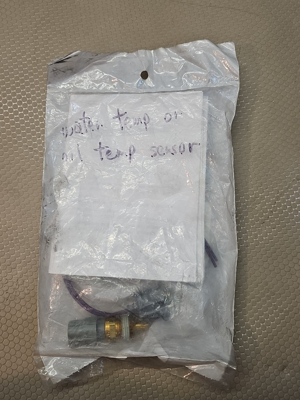 International Temperature Sensor Kit 1889995C91 NOS OEM