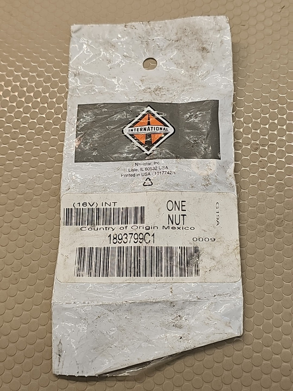 International 1893799C1 Nut Hex Lock 1/4 28