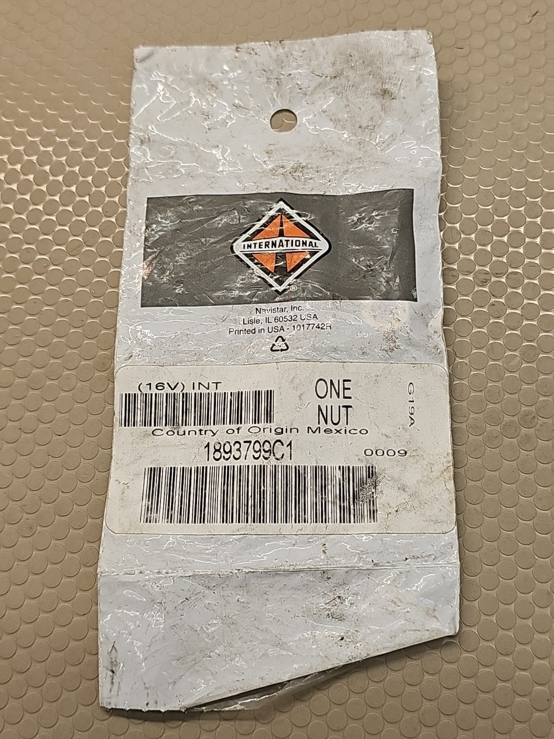 International 1893799C1 Nut Hex Lock 1/4 28