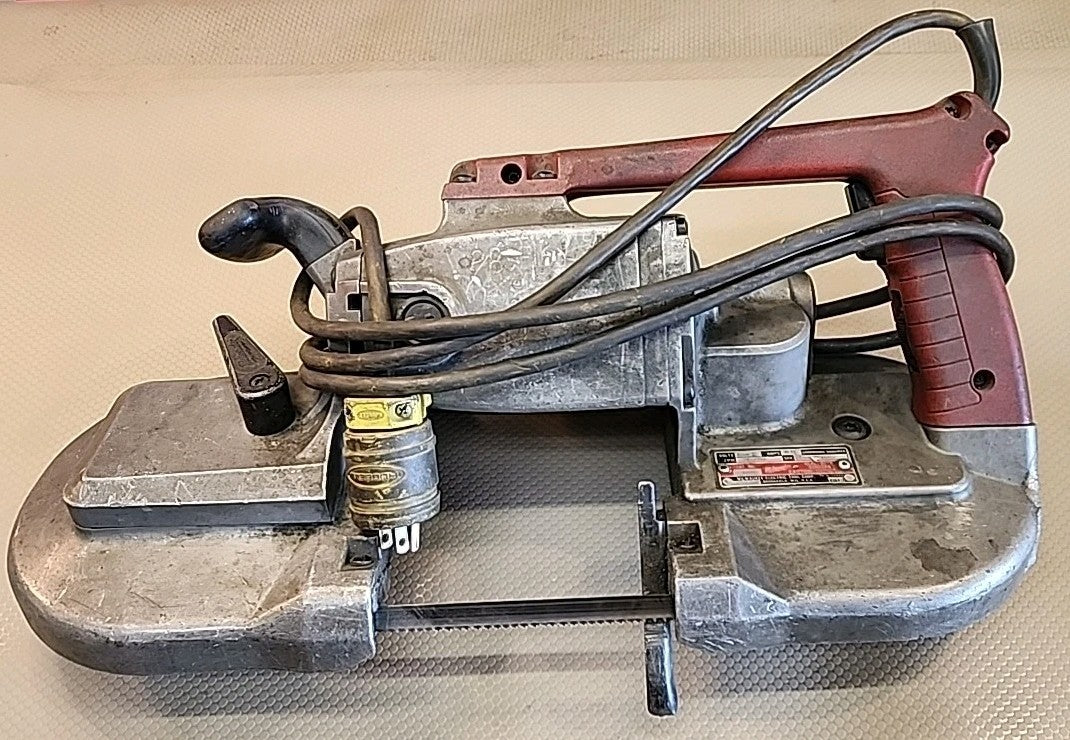 Milwaukee 6225 Portable Band Saw 200/250fpm 120v-ac