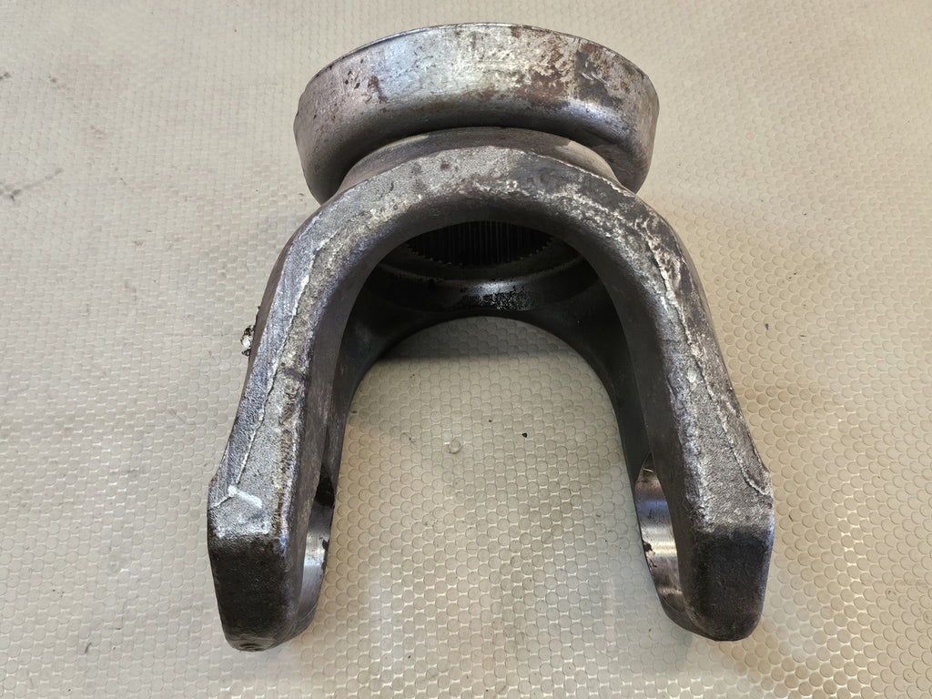 Genuine Spicer 6-4-XX1X Series end yoke Spline