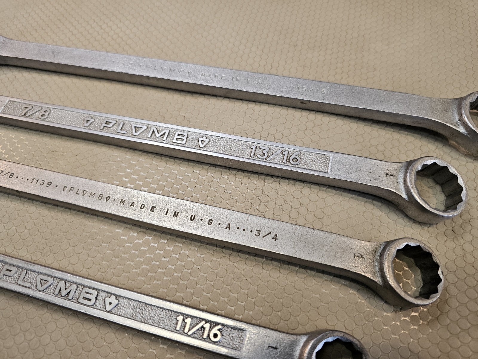 Plomb PLVMB Pebble Finish Double Box SAE Wrench Set  - Vintage LARGE Sizes 1+