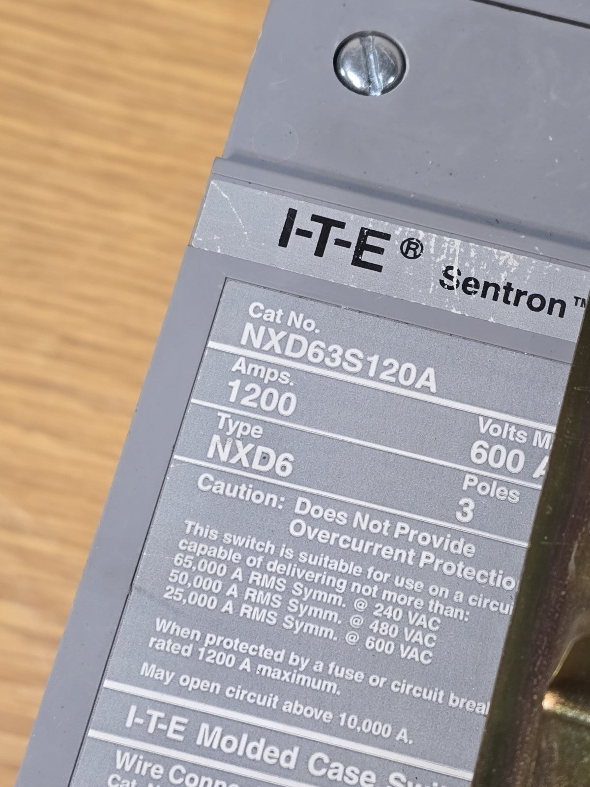 SIEMENS SENTRON NXD63S120A 1200 A 600 VAC NXD6 3P MOLDED CASE SWITCH