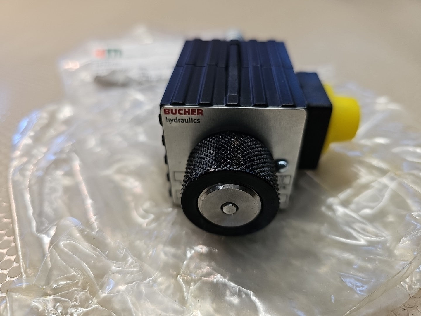 Bucher Hydraulics 24DC Sectional Valve / 2422 / EMDV-10 / N-3B-O 