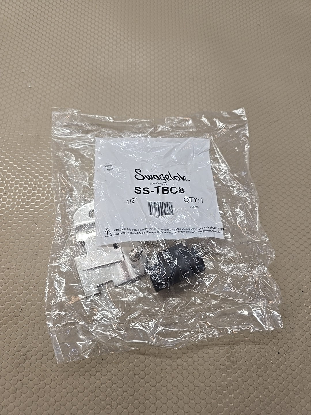 Swagelok SS-TBC8, 316 Stainless Steel, Clamp Tube Support for 1/2" OD Tube, 1pc