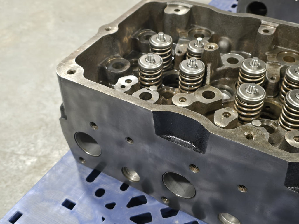 REMANUFACTURED / MOD 1891092C91 International DT466 Cylinder Head  (10341548)
