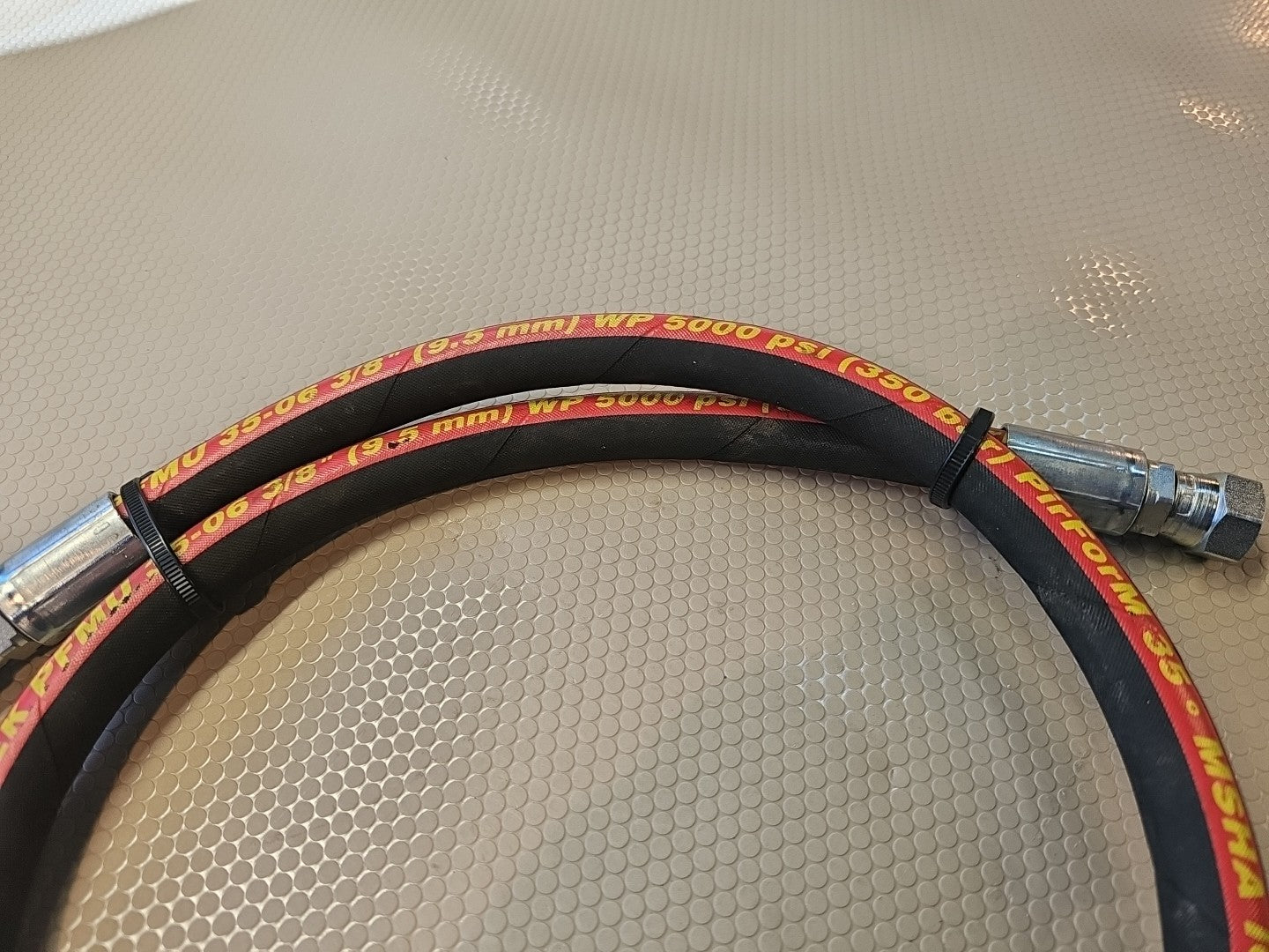 PIRTEK PFMU 35-06 3/8"(9.5mm) WP 5000 pis (350bar) Hydraulic Hose