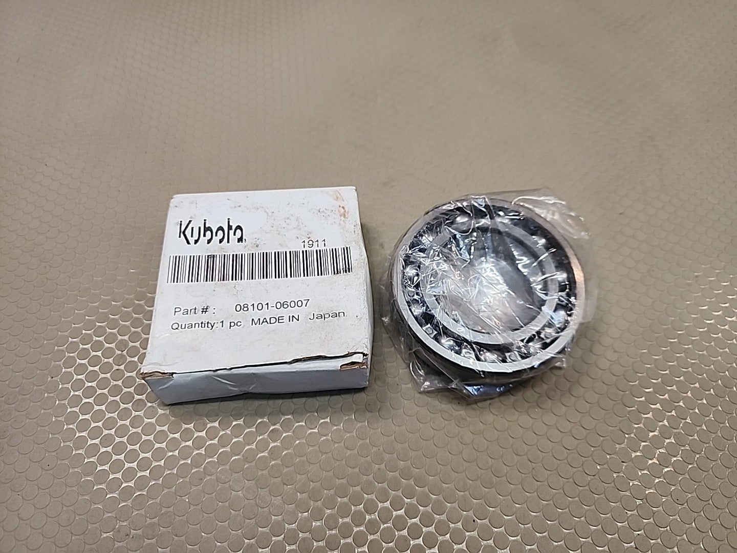 Kubota OEM 08101-06007 Koyo Pilot Bearing NOS