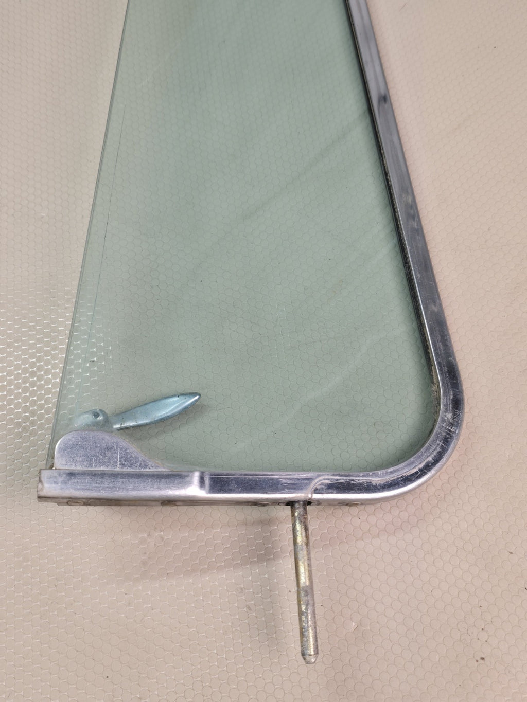 Kenworth OEM Paccar W900 GlassSide Window LH Genuine OEM 