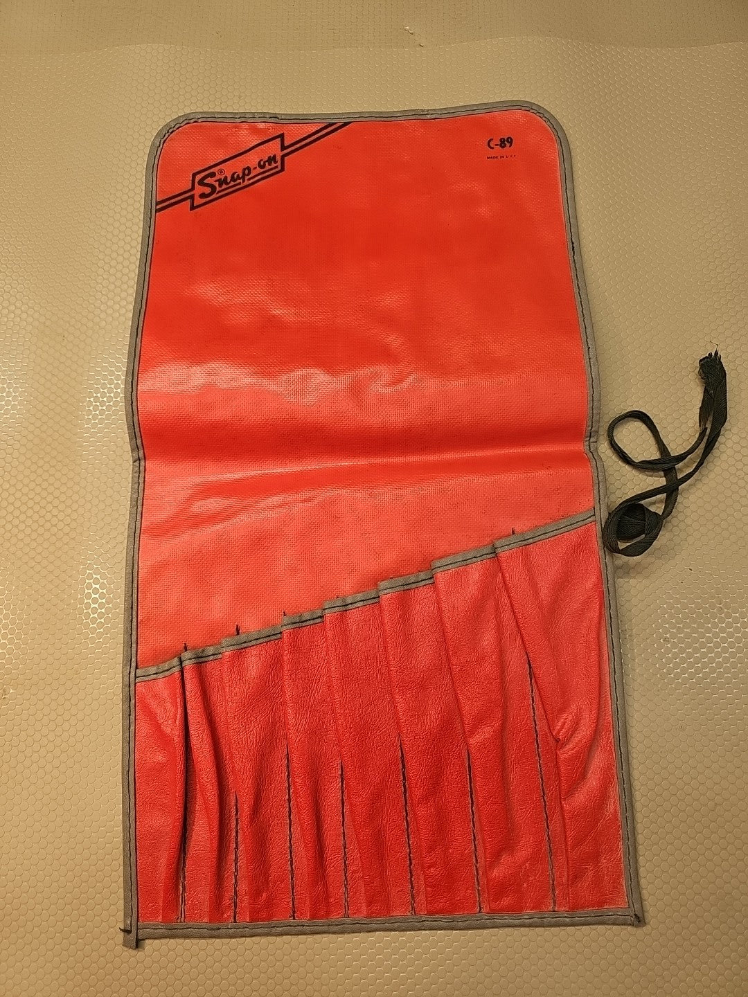 SNAP ON C-89 RED WRENCH  BAG POUCH ROLL 8 POCKETS *VINTAGE & MINT*