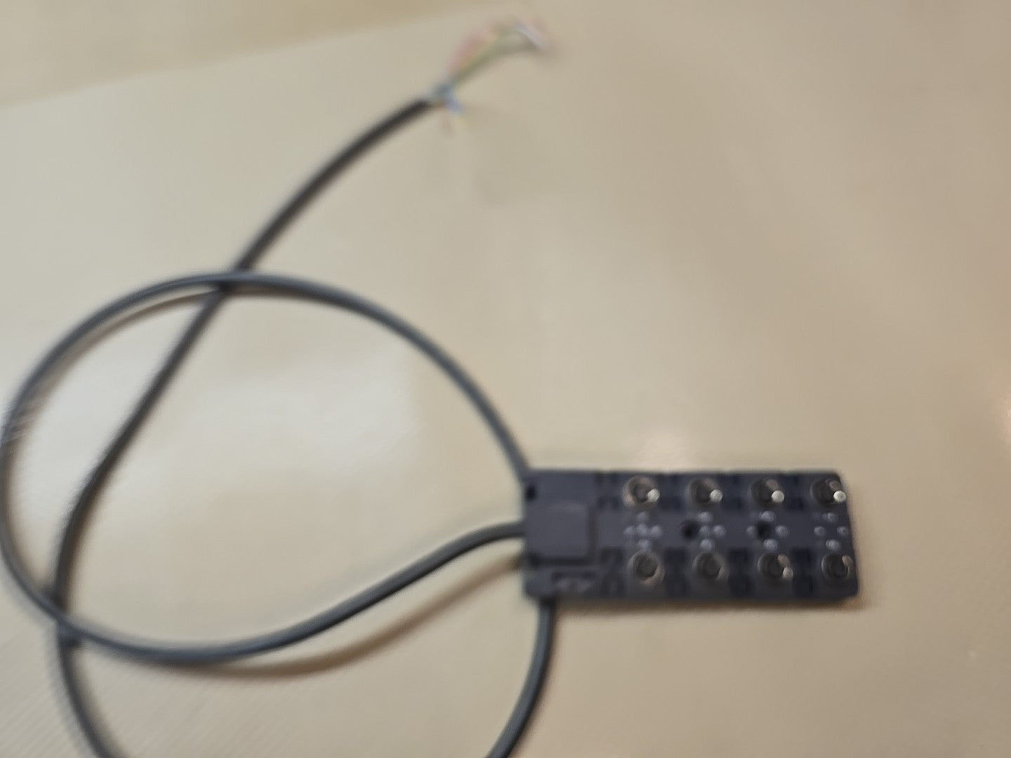 Balluff BPI005A Junction Block Passive Interface Module BPI 8M4A4P-2K-00-KPXB0