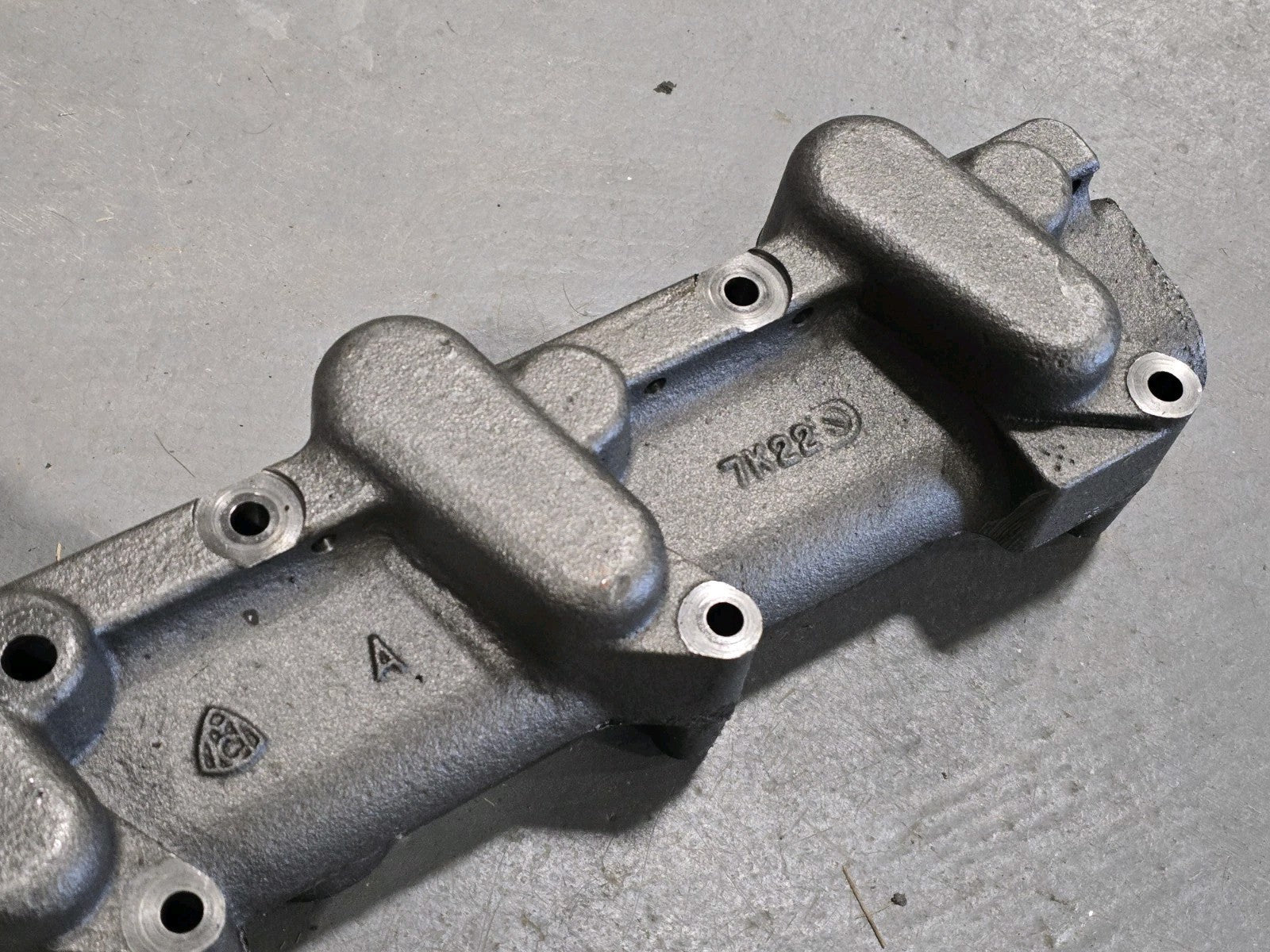International DT466E Diesel Engine Fuel Injection Rail, 1832477C2, 1832479C2