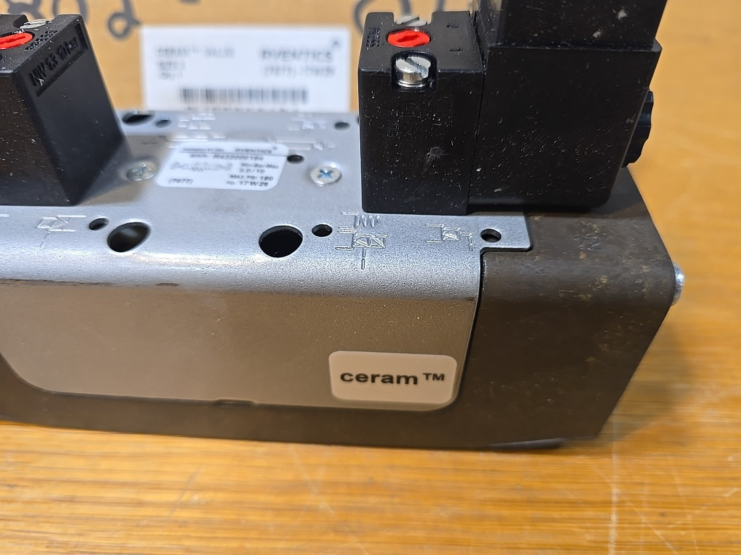 NEW AVENTICS R432006184 Size 3 SOLENOID VALVE