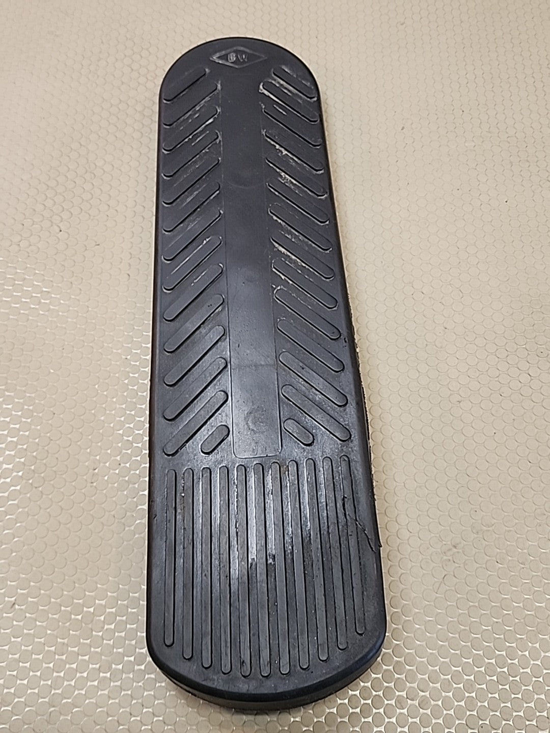 Heavy Equipment Rubber Pedal Pad Cover T-240069-B Universal Foot Control