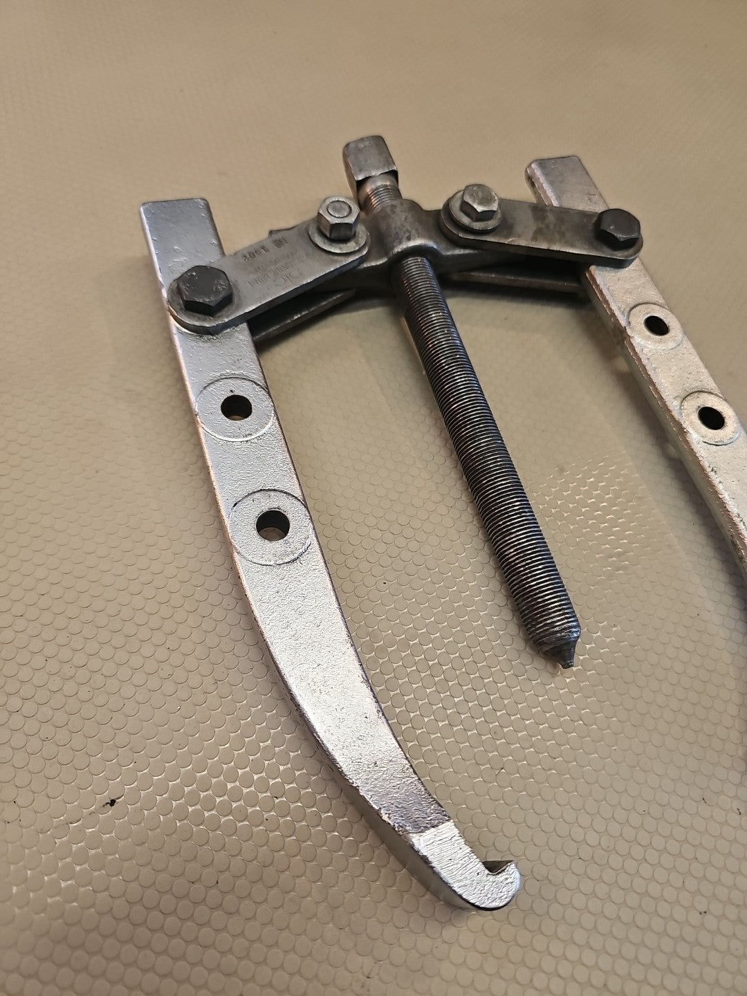 Vintage OTC Owantonna Tool Co Reversible Gear Puller No. 1002-L | Made In USA 