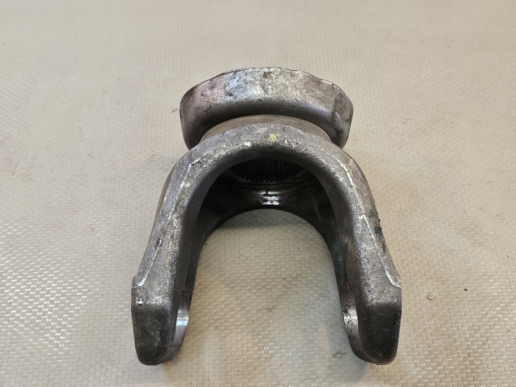 Genuine Spicer 6-4-XX1X Series end yoke Spline