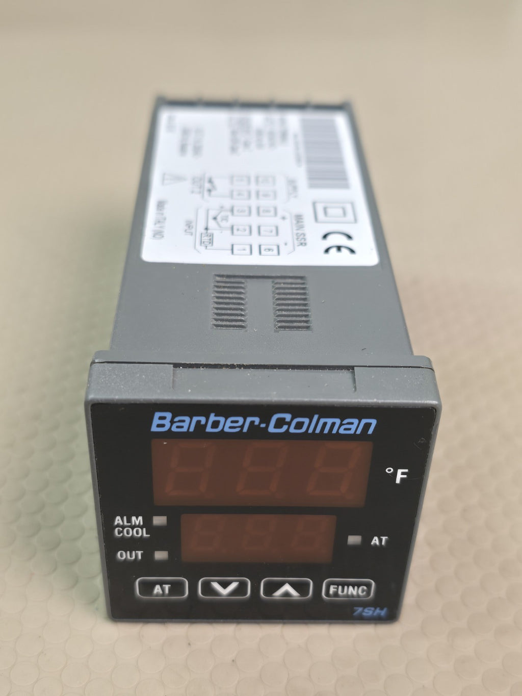 Barber Colman 7SH496103000 100-240VACTEMPERATURE CONTROLLER *UNUSED*