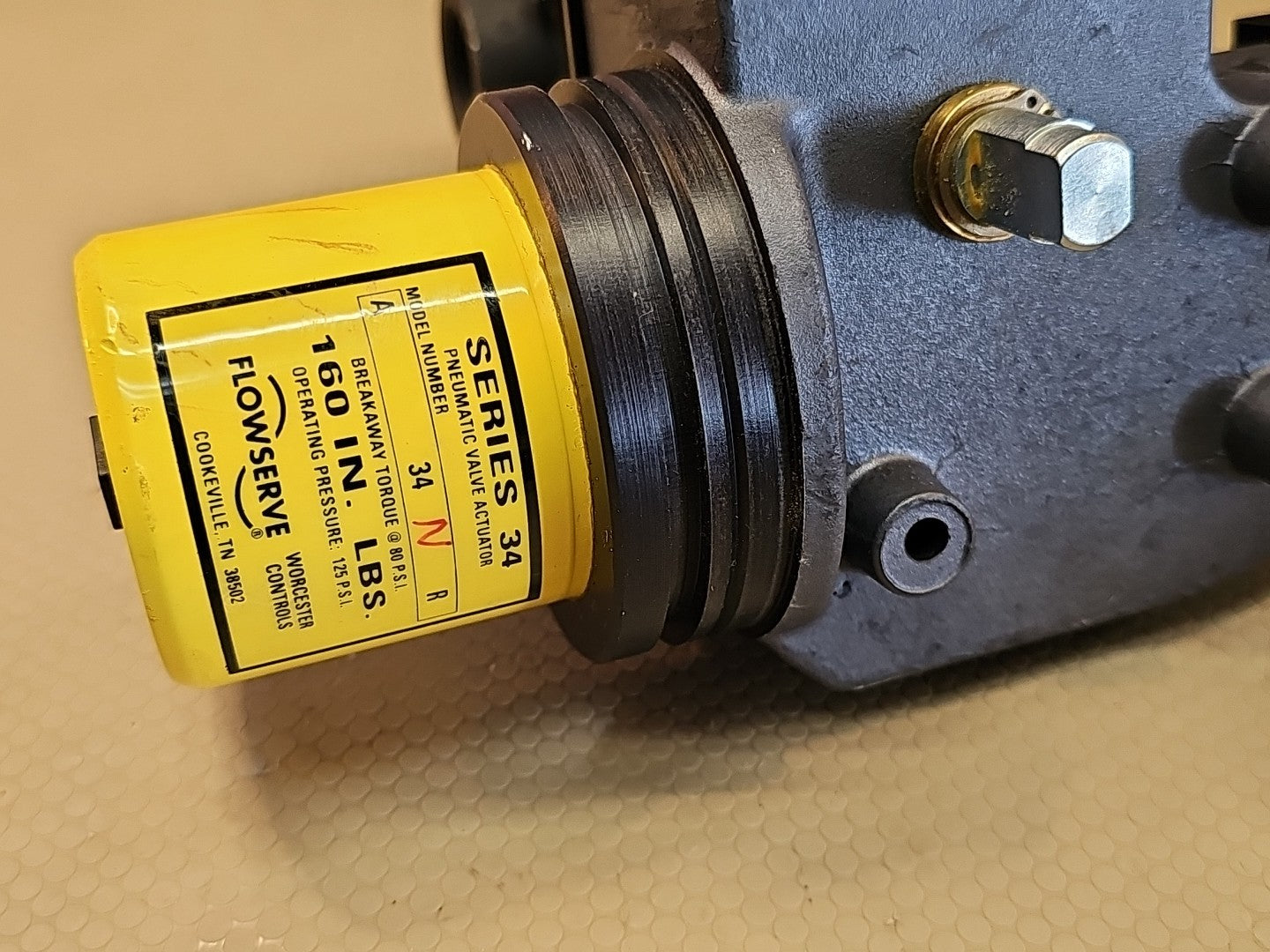 FLOWSERVE ACTUATOR A446YBSE W SERIES 34 PNEUMATIC VALVE ACTUATOR 
