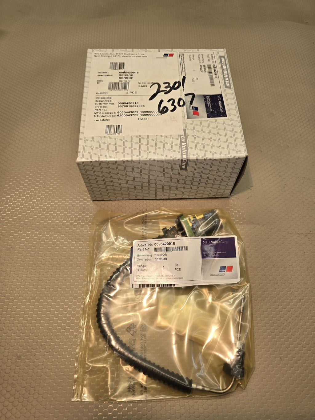 OEM Mercedes-Benz  A0095420918 (A 009 542 09 18) Trucks Temperature SENSOR NEW