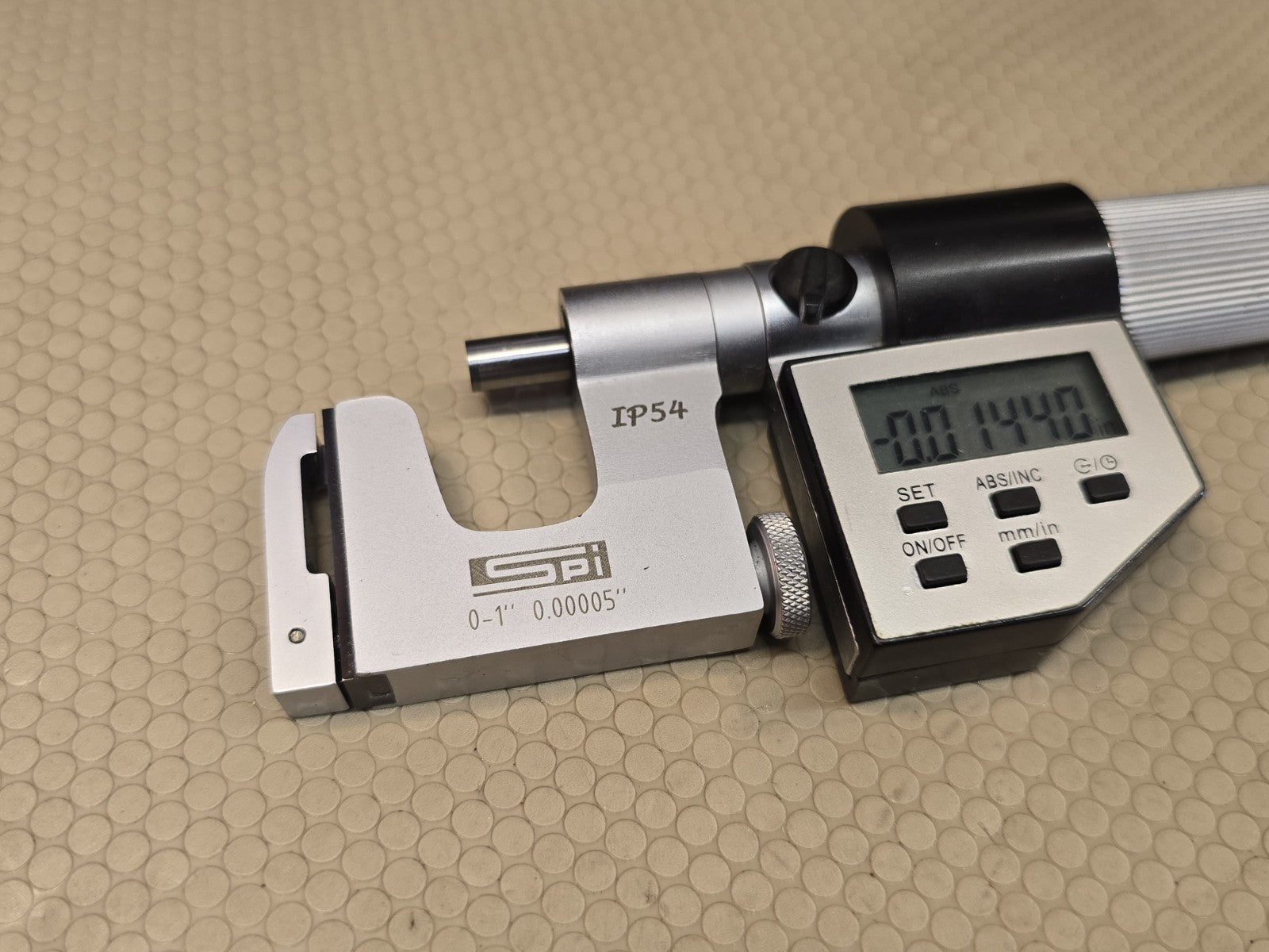 SPI 13-512-9 Electronic Digital Anvil Micrometer (0-1"/25mm,.00005"/.001mm,IP54)