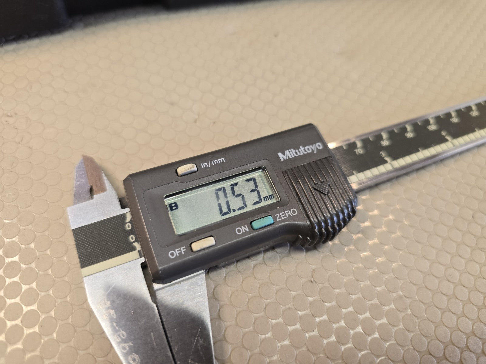 Mitutoyo 500-133 CD-6"B Digimatic 0-6" Digital Caliper with Case