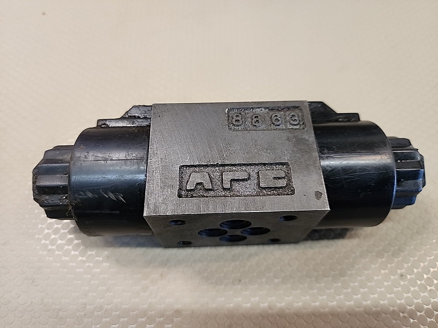 APC 8863 Hydraulic Steering Control Valve Orbitrol Unit Tractor Loader Forklift
