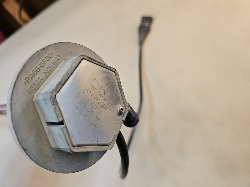 Peterbilt 350247WMA Sensor  Level/Temp, 21260AA PACCAR 