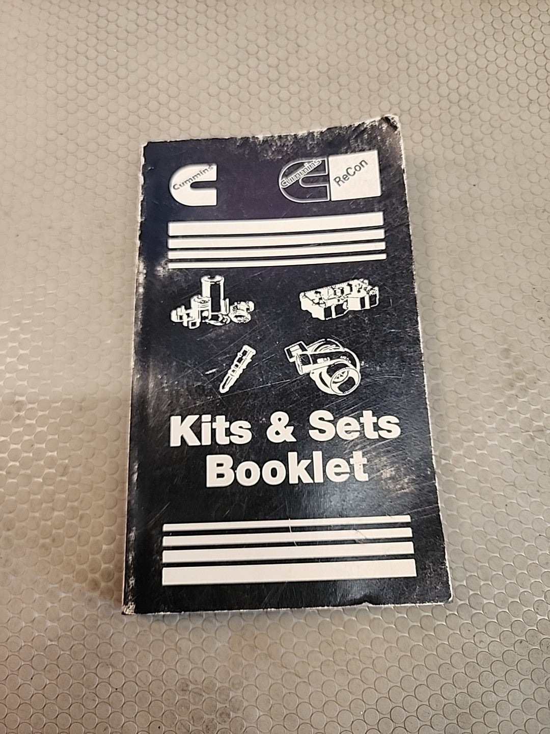 Rare Original Vintage Cummins ReCon Diesel Engine kits and sets book 126 pages