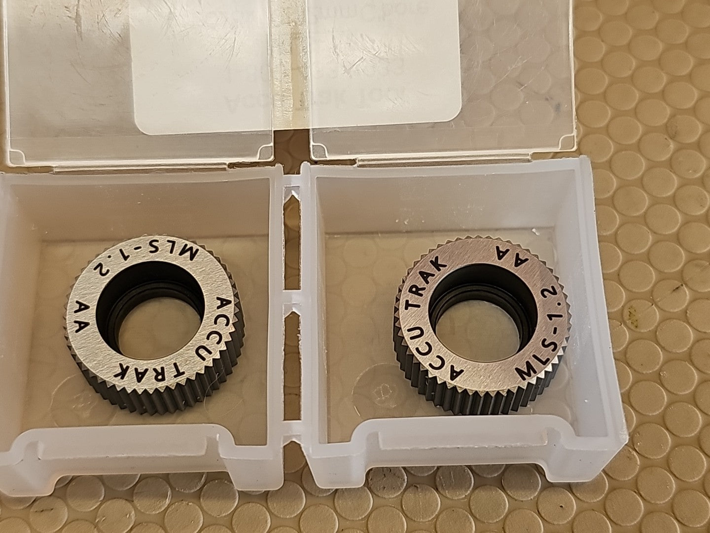  Accu Trak MLS-1.2 20X8X10/12MM C'bore Spiral Tooth Knurl Wheels, USA
