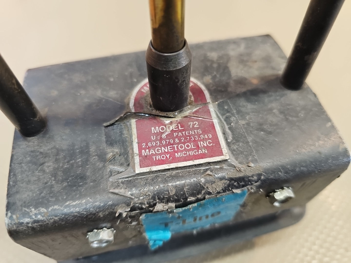 MULTI-LIFT HAND HELD PICKUP MAGNET MODEL 72 *SUPER COOL*
