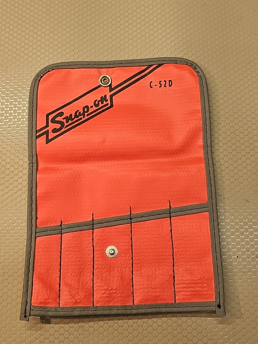 SNAP ON C52D RED WRENCH  BAG POUCH ROLL 5 POCKETS *VINTAGE & MINT*